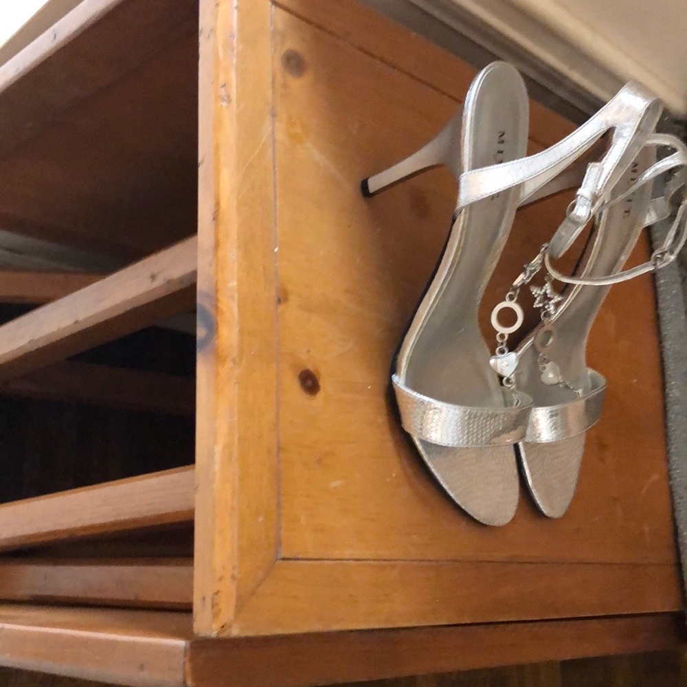 Shoes - Picture 2 of 3